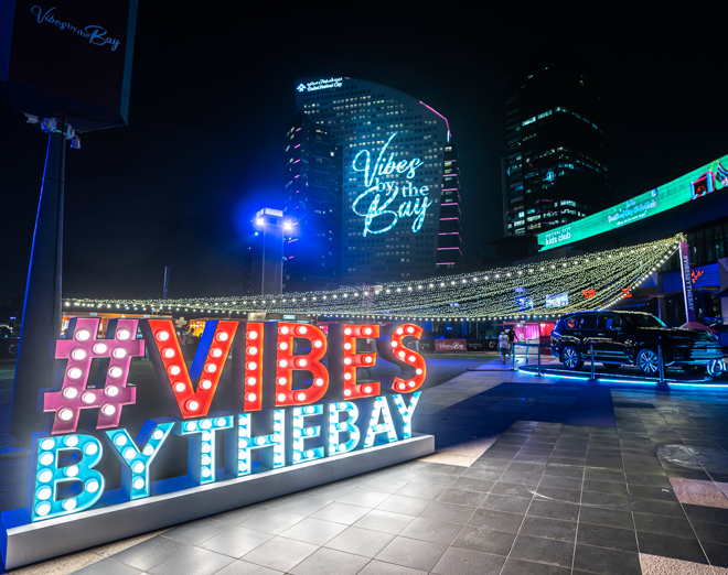 This festive season, Dubai Festival City Mall unveils an exclusive vibrant waterfront destination ‘Vibes by the Bay’