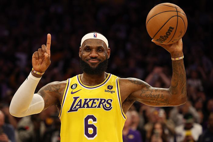 LeBron James is NBA’s All-Time Scoring Leader with 38,652 Points- 6,360 more than Michael Jordan