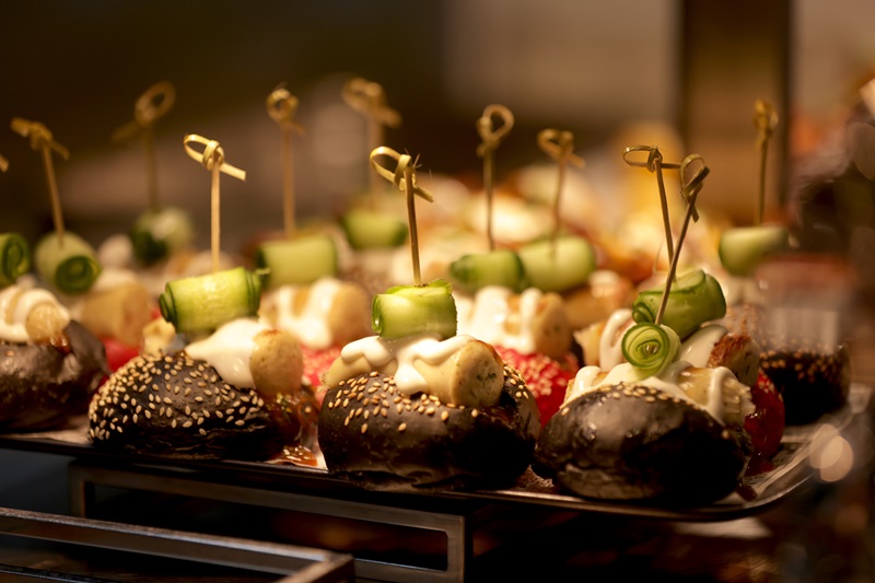 Celebrate International Men’s Day with a Saturday Brunch Buffet at Bab Al Qasr Hotel